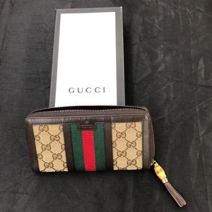 Gucci Nice Tess NWOT Clutch